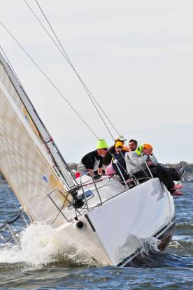 Paul Milos J/109 Vento Solare took first place in IRC 3
