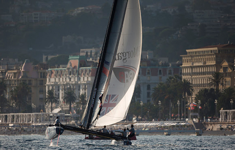 Finally hulls were flying in Nice (C) Lloyd images