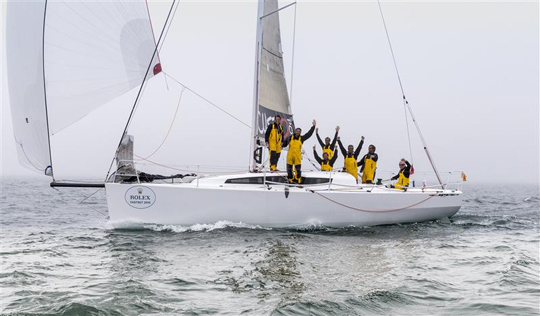 Gery Trentesaux and his crew on COURRIER DU LEON, FRA arriving in Pymouth