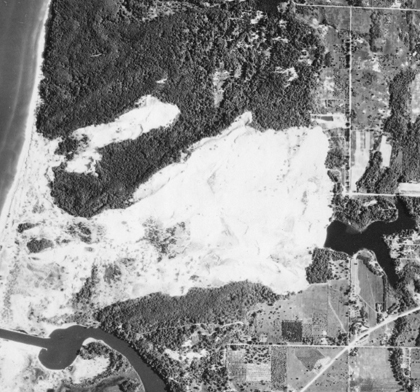 By 1960 you can just barely see the beginnings of trails, evidence that the area has been used for dune buggy rides.