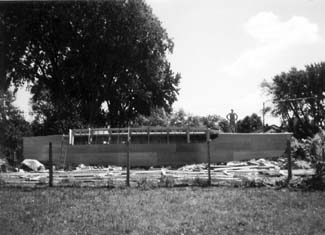 elwood1.jpg (20143 bytes)