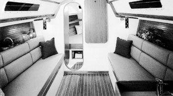 interior.JPG (22773 bytes)