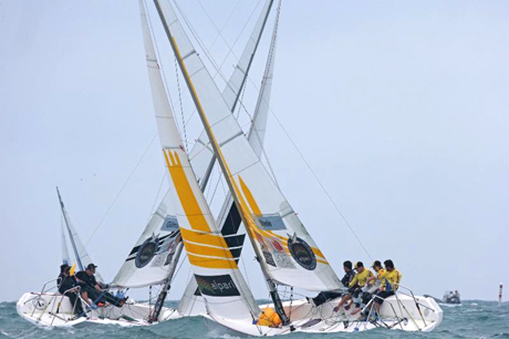 Gilmour crosses Steele in Petit Final action - Photo credit: Isao Toyama/CMRC